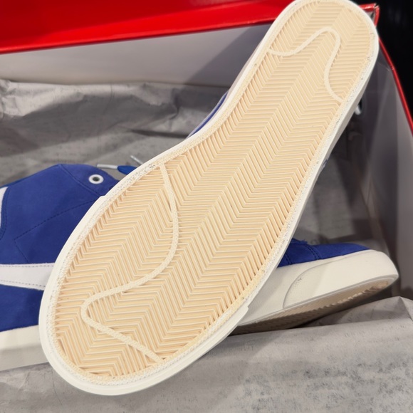 Nike Blazer size 10 Stranger Things. Brand new in the box. - Picture 4 of 9